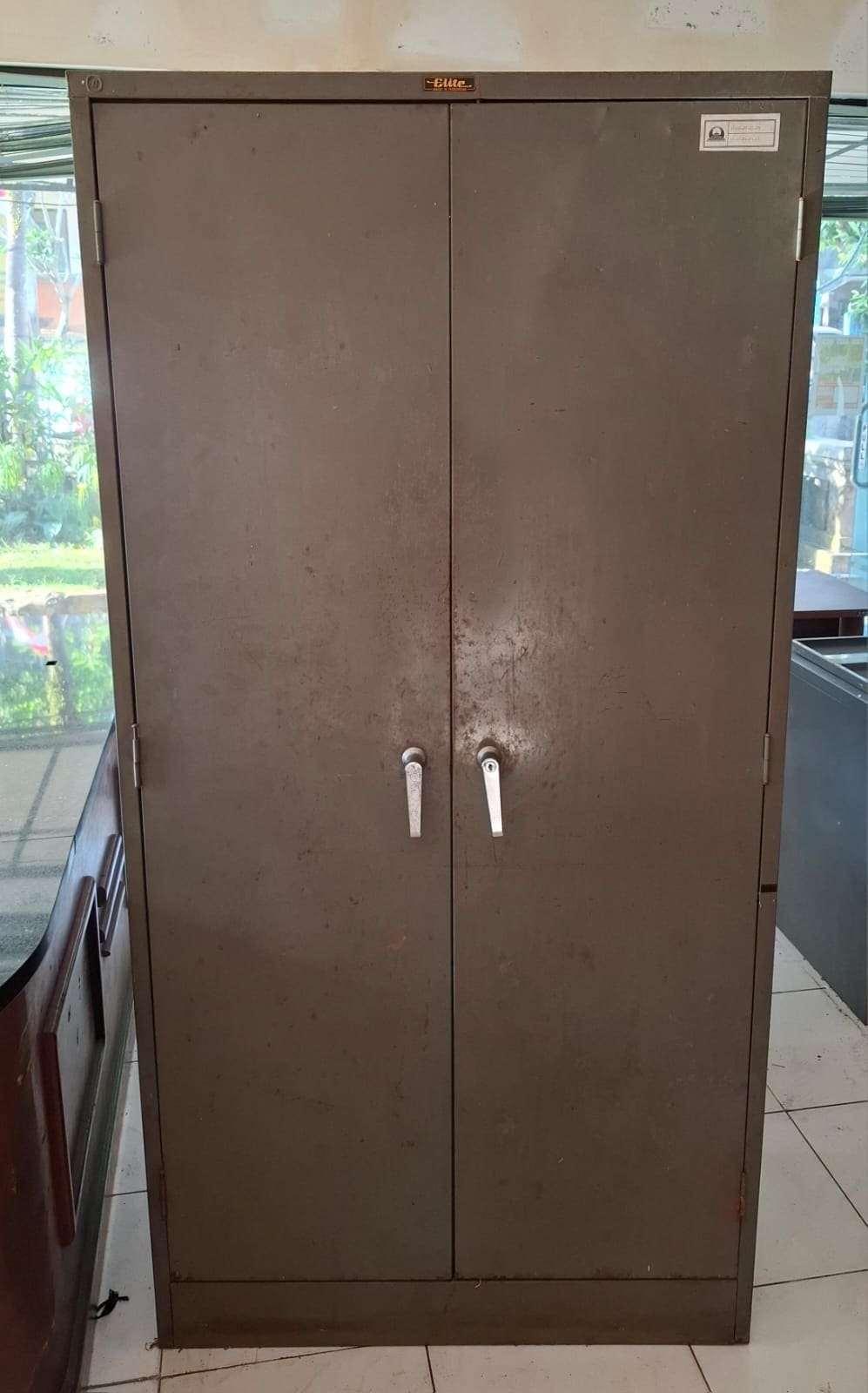 Filing cabinet 2 pintu